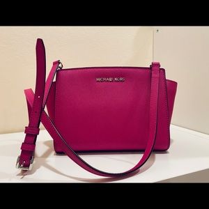 Michael Michael Kors Medium Selma Messenger